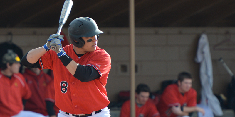 Baseball sweeps Loras, wins series 3-1