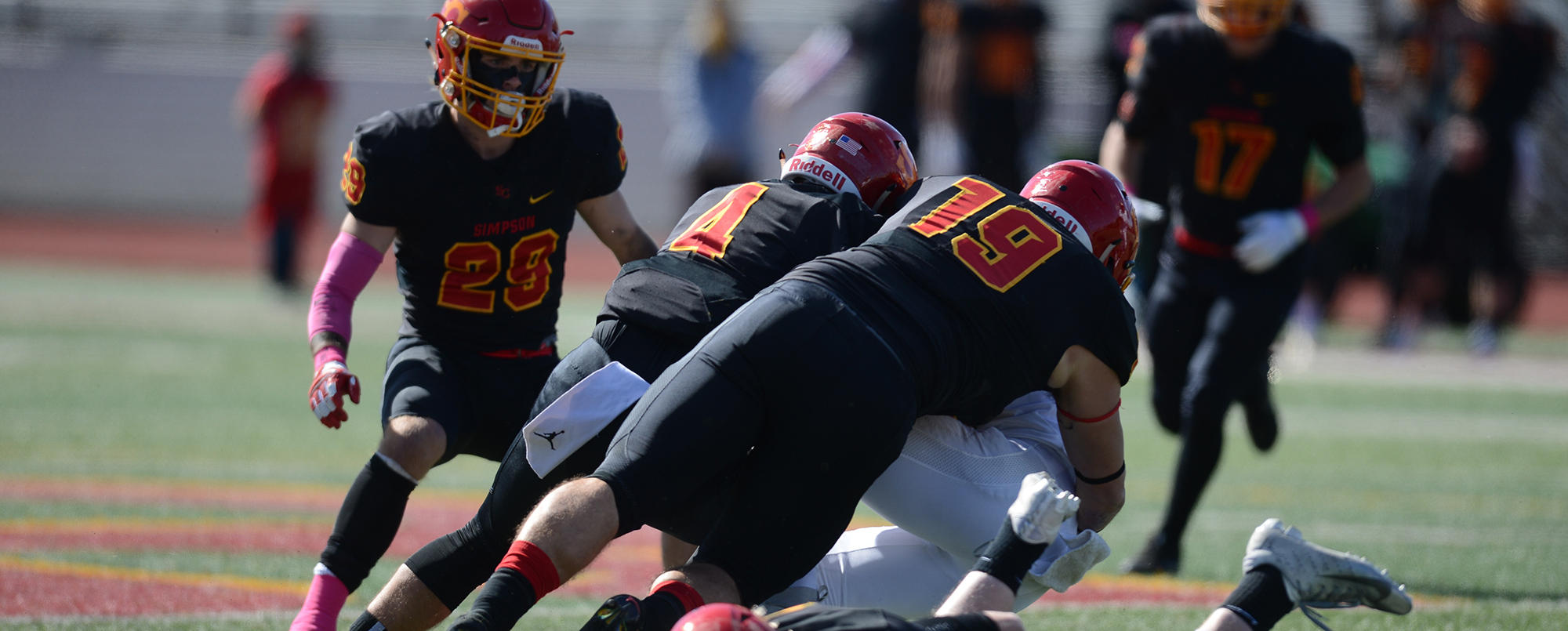 Bunting runs for three TDs, Storm spoil homecoming at Luther