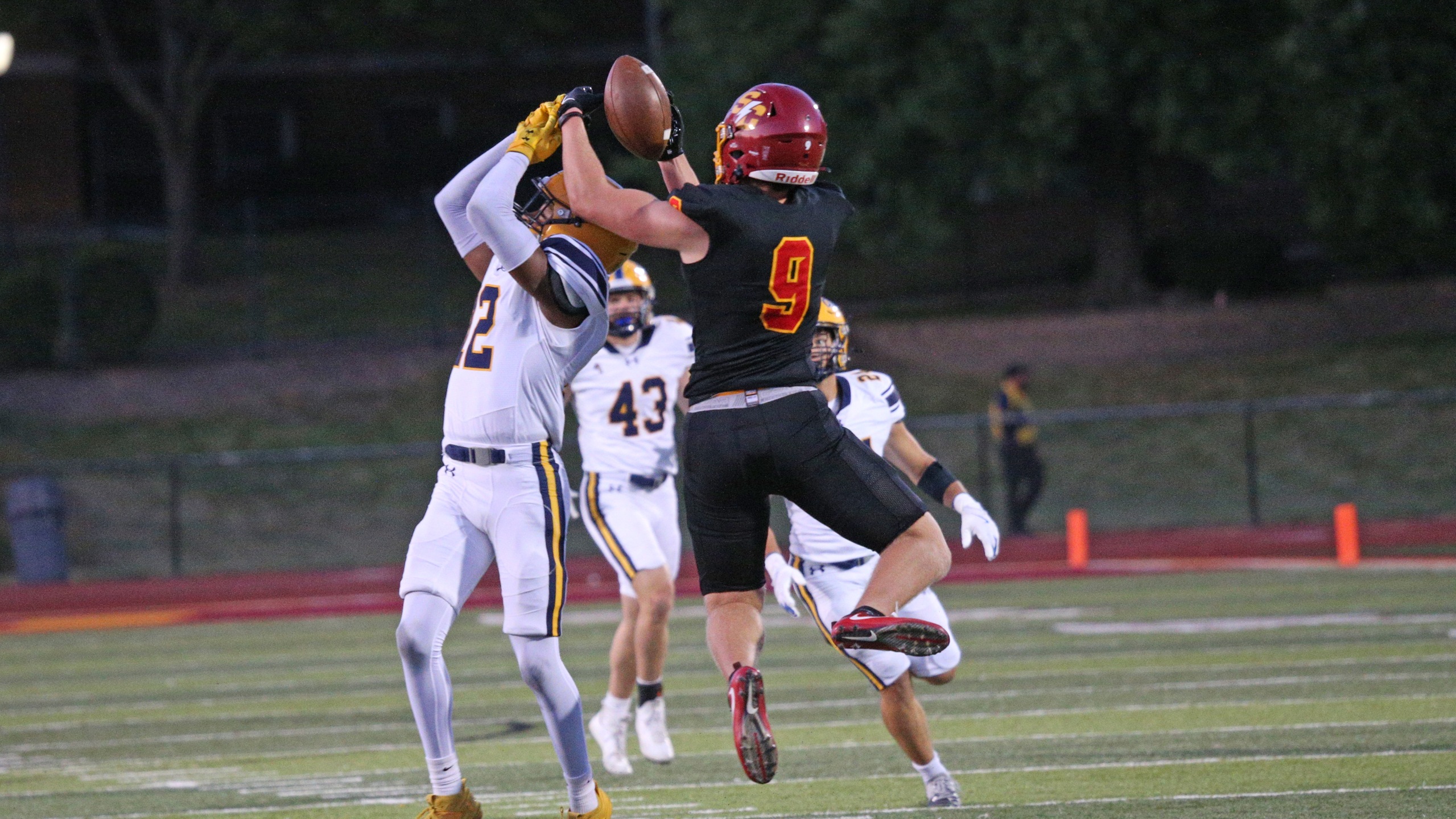 Sophomore Noah Cracraft (photo by Khamla Sithonnorath)