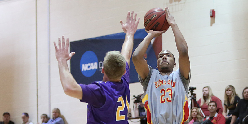 Swain reaches milestone, Simpson falls to Loras in season finale