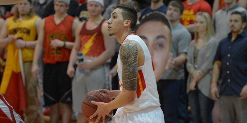 Storm men host Coe for Senior Day