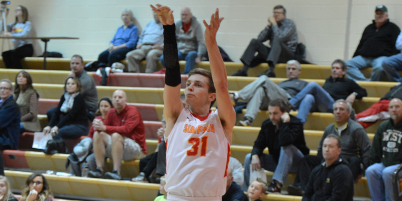 Storm men hot from 3 in win over Luther