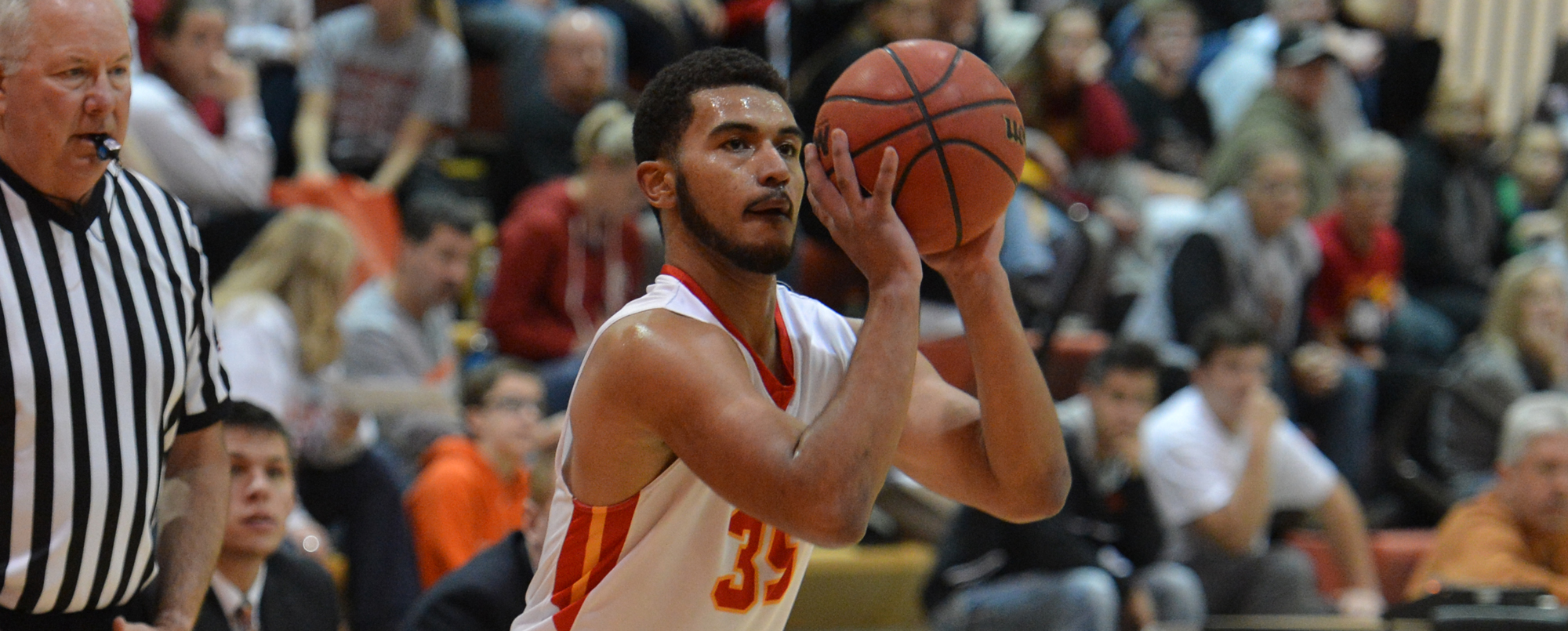 Sabonis Smith helped the Storm to a 52-38 win over Northwestern Ohio on Wednesday, Dec. 21.