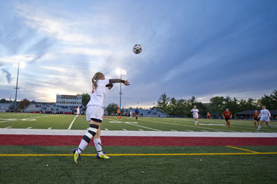 Benning hat trick leads Wartburg over Simpson