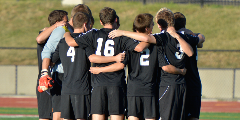 Men's soccer drops narrow decision to Upper Iowa