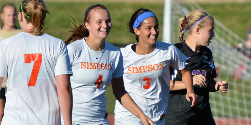Women's soccer shuts out Coe