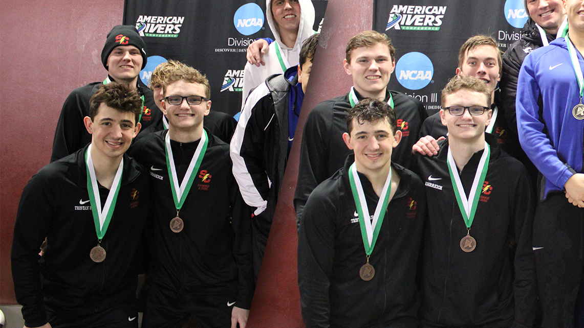Left: 800 freestyle team; Right: 200 freestyle team