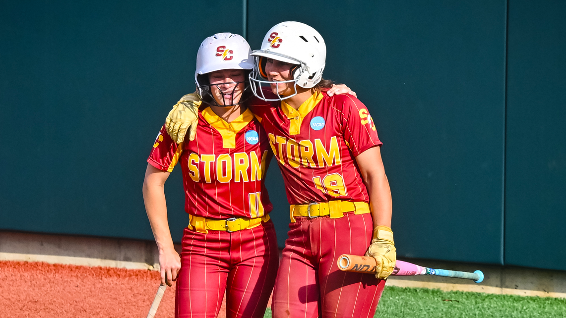 Megan Heidelbauer (L) Ashlyn Steen (R) - PC: Brian Bishop