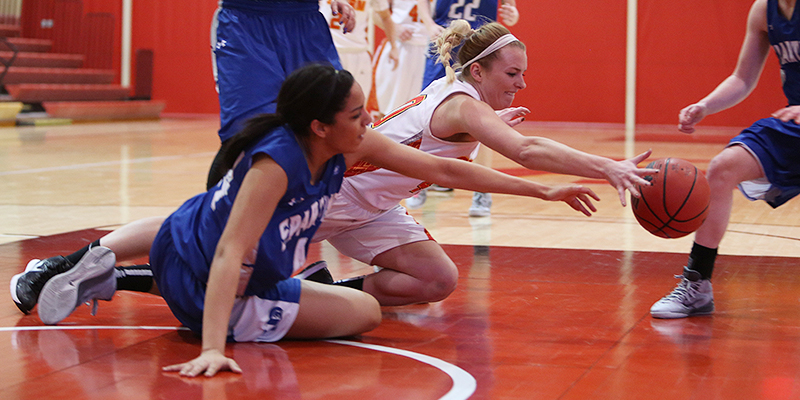 Last-second shot falls short in loss to Dubuque