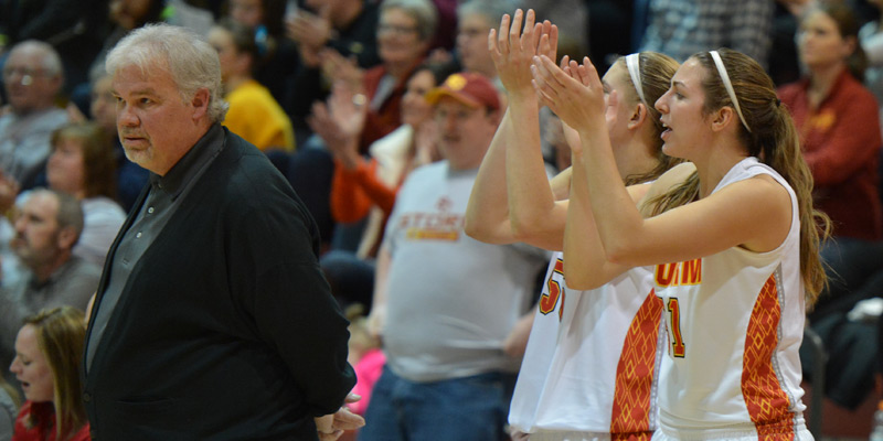 Storm women host Kohawks in battle for IIAC Tournament seeding