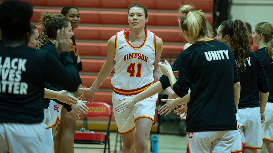 Senior Jenna Taylor
