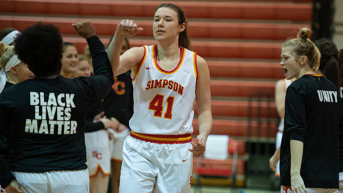 Senior Jenna Taylor