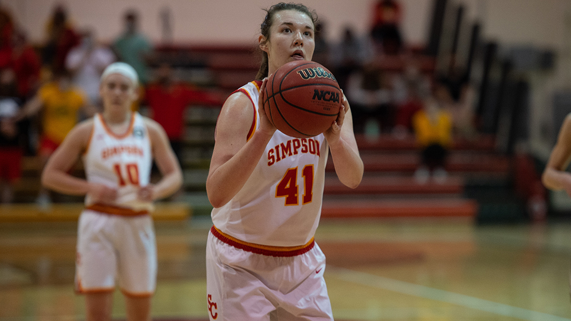 Senior Jenna Taylor
