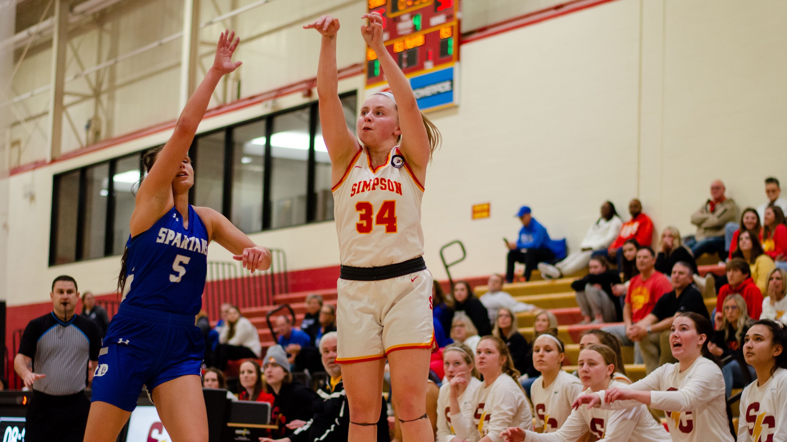 Junior Molly Lutmer (photo by Morgan Rosenbeck)