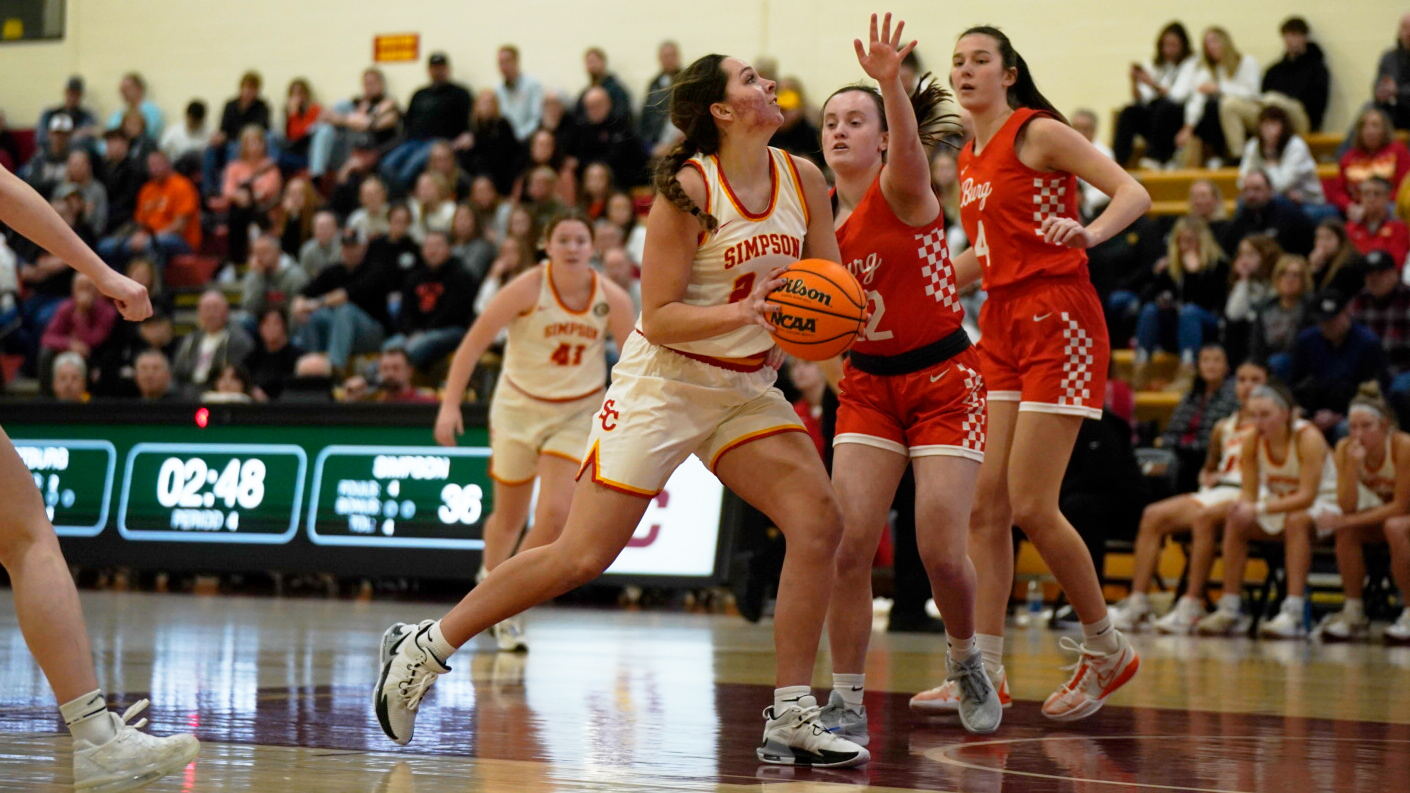 Freshman Doryn Paup (photo by Frank Novak)