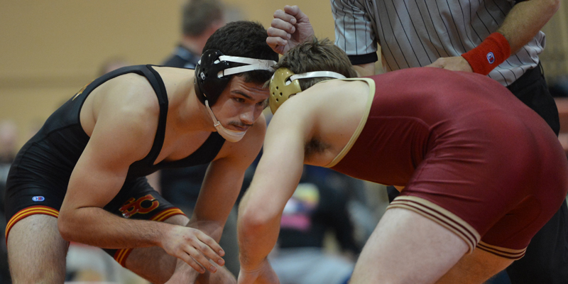 Storm go 3-0 at Knox Duals