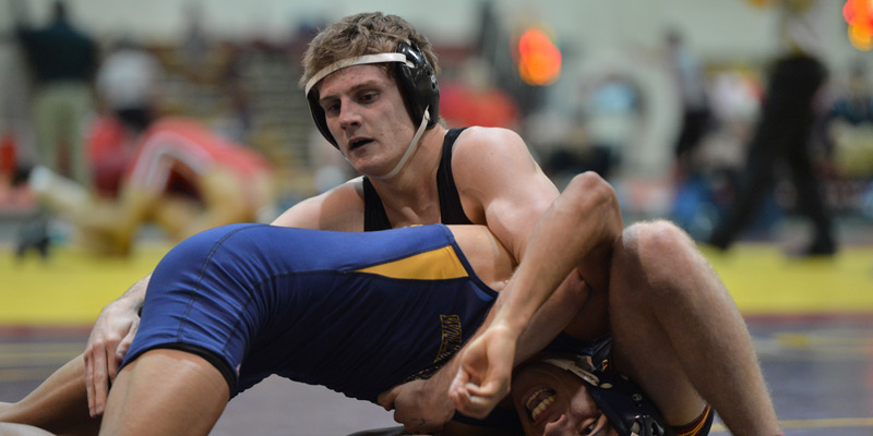 Melton, Roberts go 3-0 at Gator Duals, Storm post rare shutout