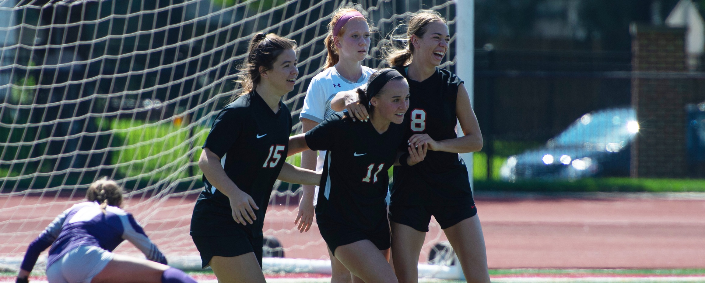 L-R: Miki Schmidt, Cami Schmalz and Baileigh Nagy