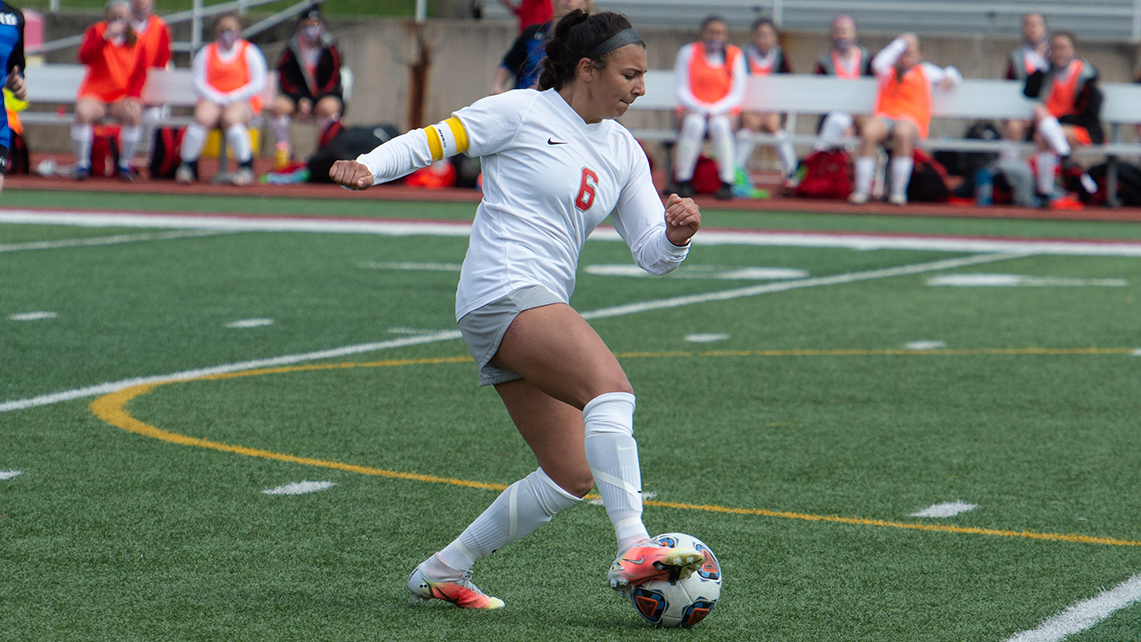 Senior Cassidy Price