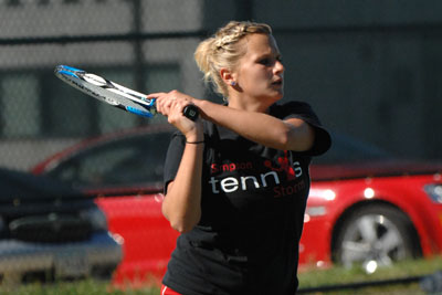 Simpson beats Northwestern, drops close match to Central