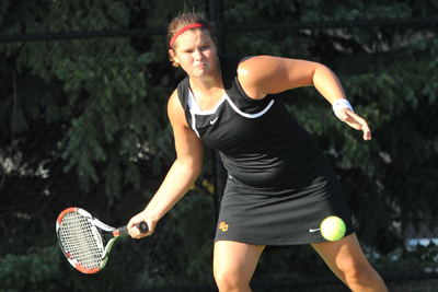 Storm fall to Wartburg, qualify for IIAC Tournament