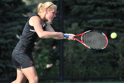 Pair of Simpson wins extend streak to five