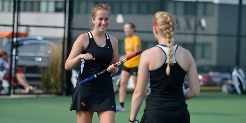 Women's tennis closes regular season, prepares for IIAC AQ Tournament