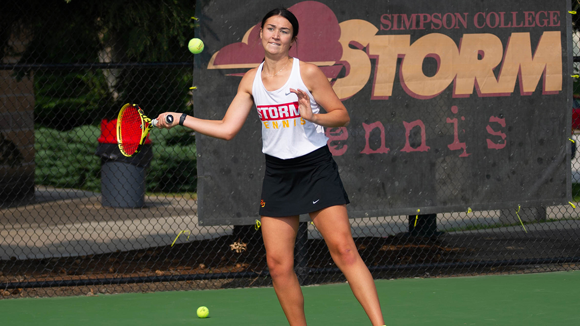 Sophomore Kennedi Wright