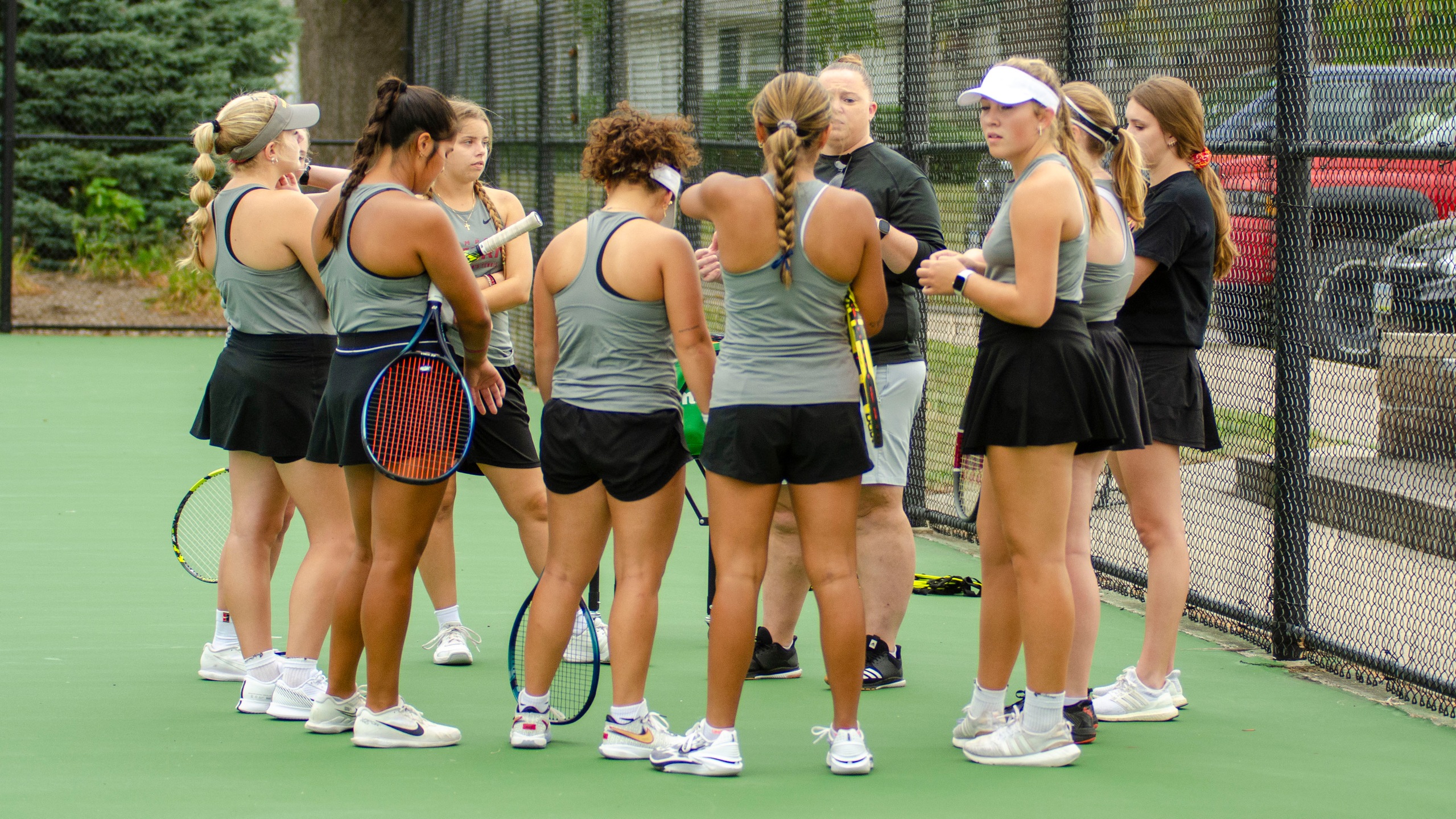 Women&rsquo;s tennis nets ITA academic awards