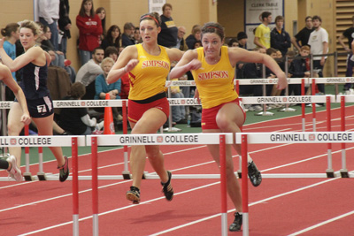 Kinsey Bak (L), Lauren Anderson (R)