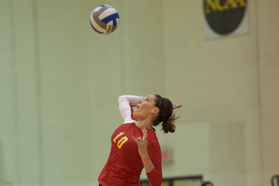Dunlavy earns second IIAC honor