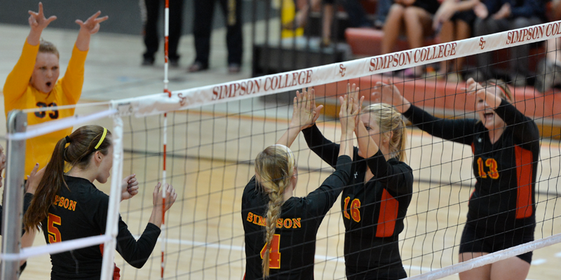 Volleyball upends William Penn