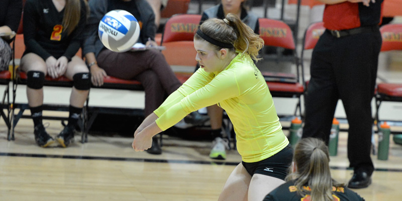 Pair of five-set wins help Simpson split weekend tourney