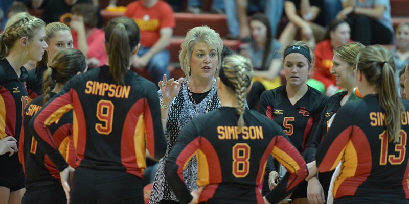 Volleyball goes 1-1 on first day at Illinois Wesleyan