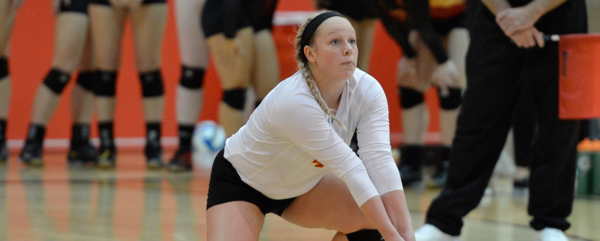 Aronow reaches milestone in loss to Wartubrg