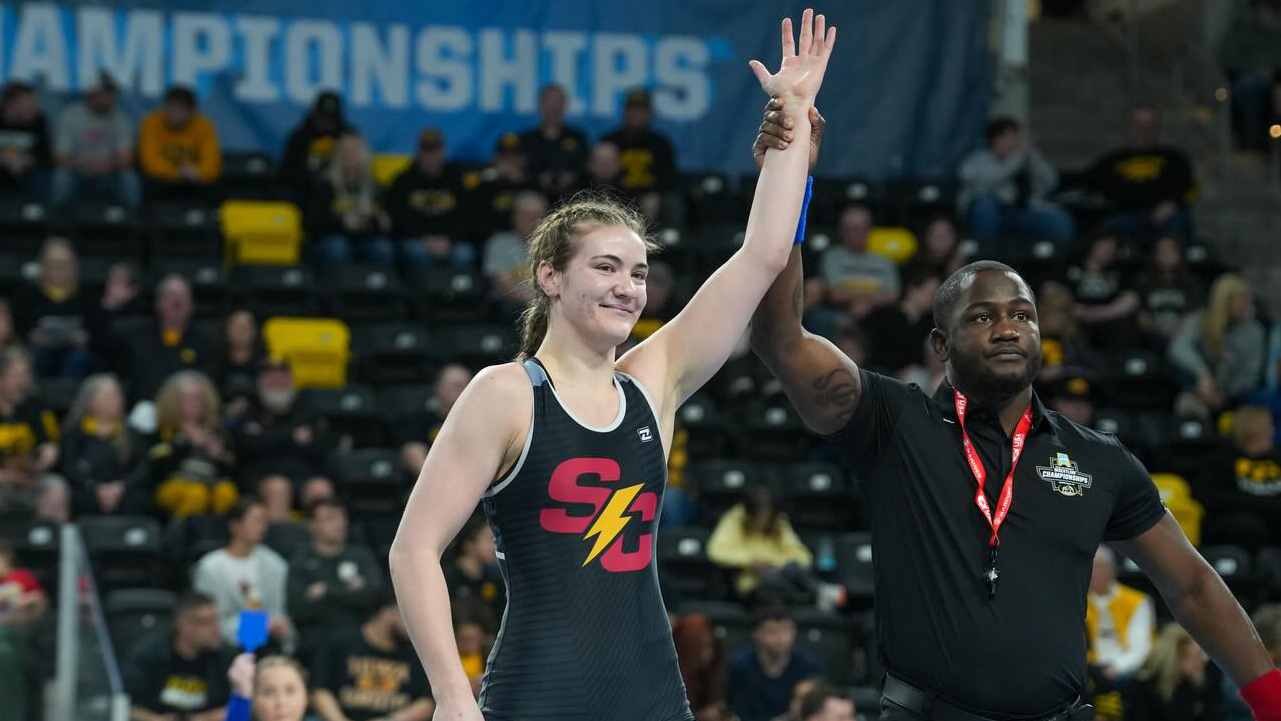 Junior Keeley Kehrli (photo by Ross Bartacheck, IAWrestle)